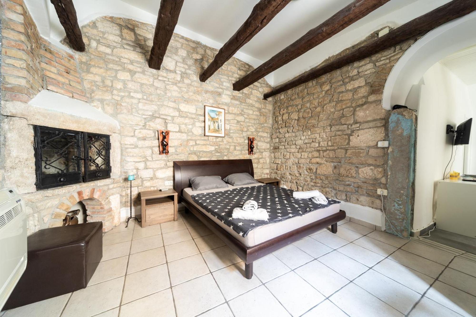Sentimento Apartment Пула Екстериор снимка